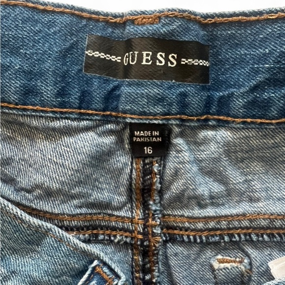 Guess Distressed Denim Capri Shorts - Picture 3 of 3